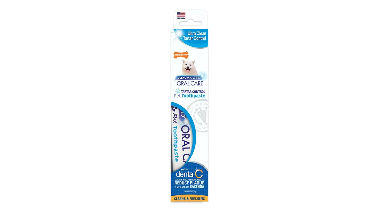 ADVANCED ORAL CARE TOOTHPASTE